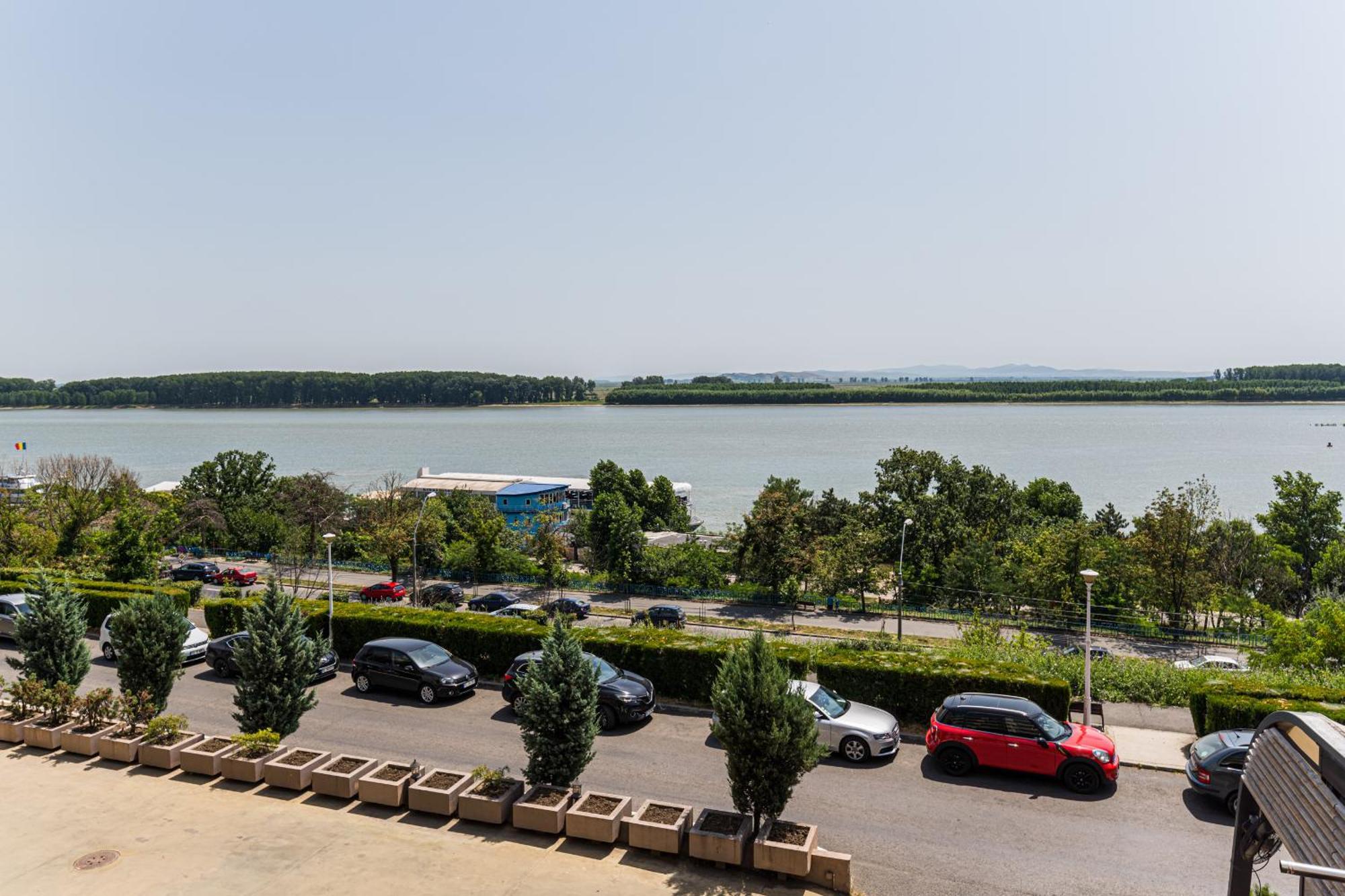 Faleza Hotel by Vega Galaţi Exteriér fotografie
